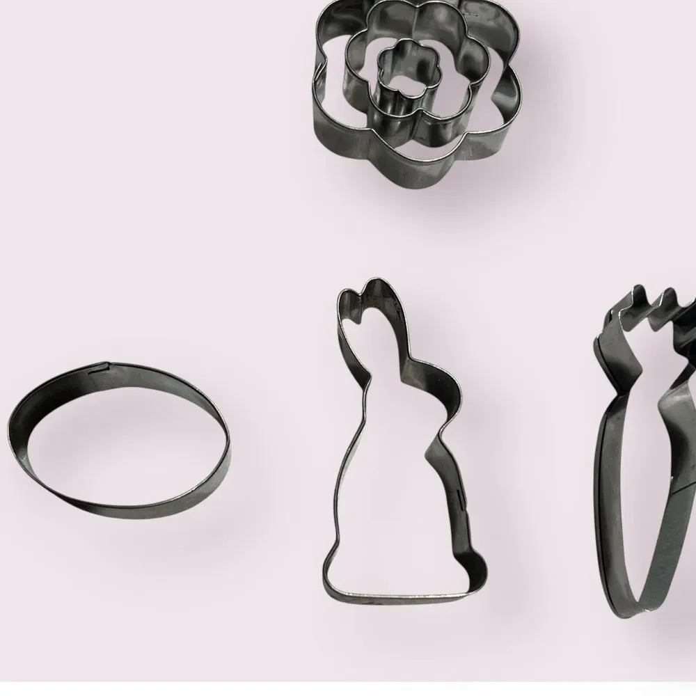 Easter Cookie Cutter Set Of 6 Metal Pieces Flower (3 Sizes) Egg‎ Carrot Bunny